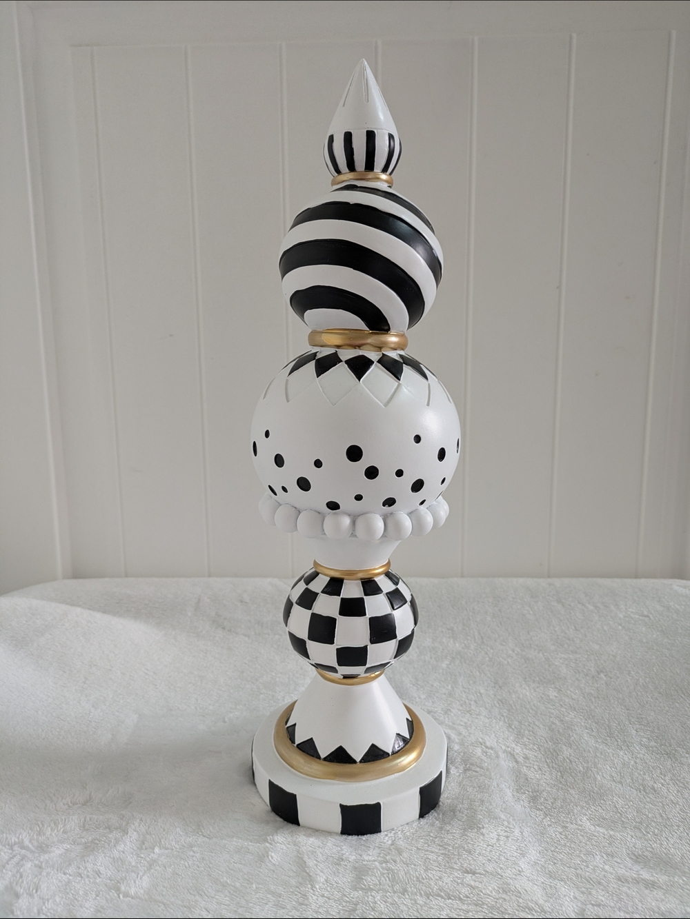 NWOT Black & White Patterned Decorative Finial with Gold Accents